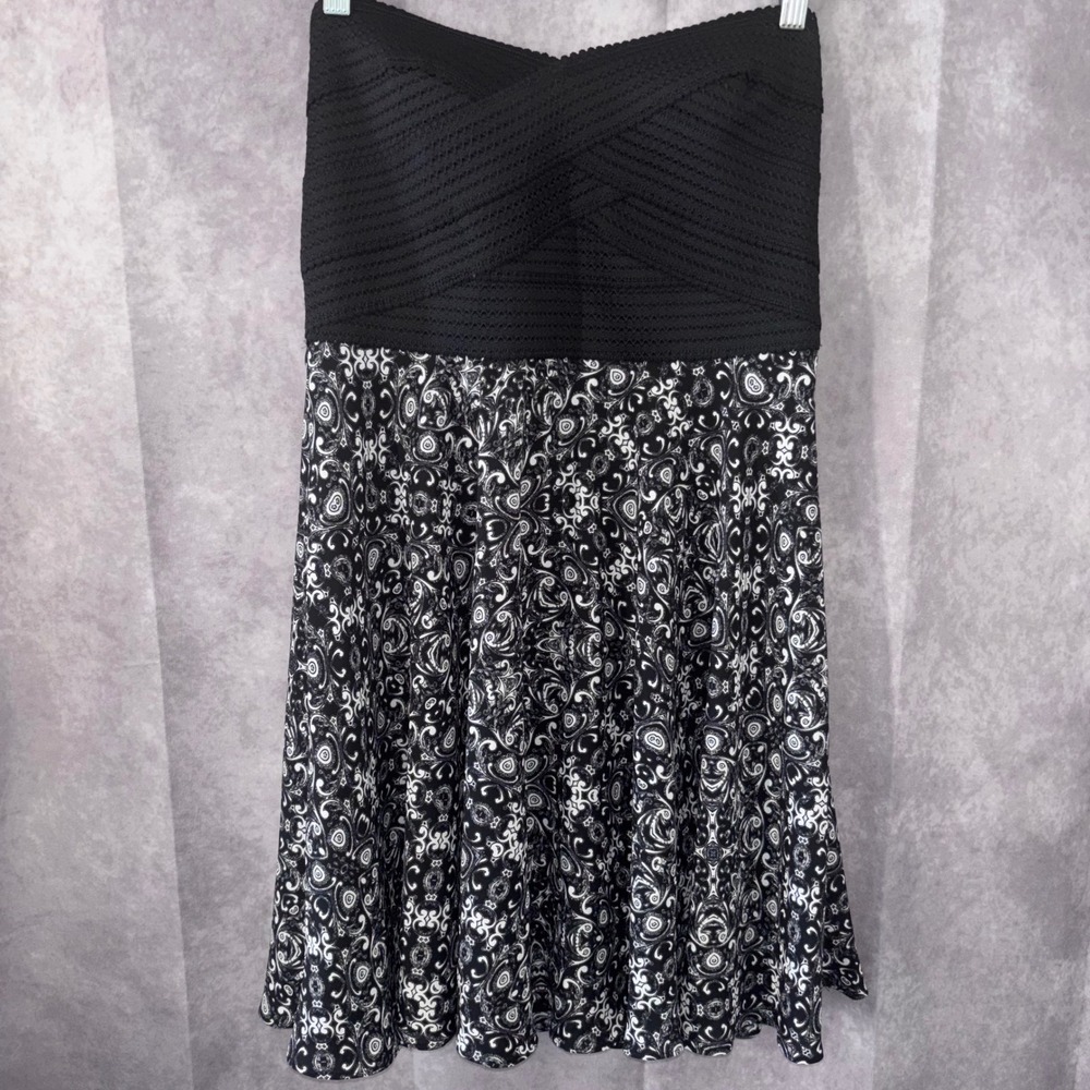 NWT Express‎ Cocktail Dress Women M Strapless Fit & Flare Black White Paisley